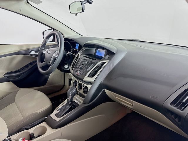 Used 2014 Ford Focus SE image 25