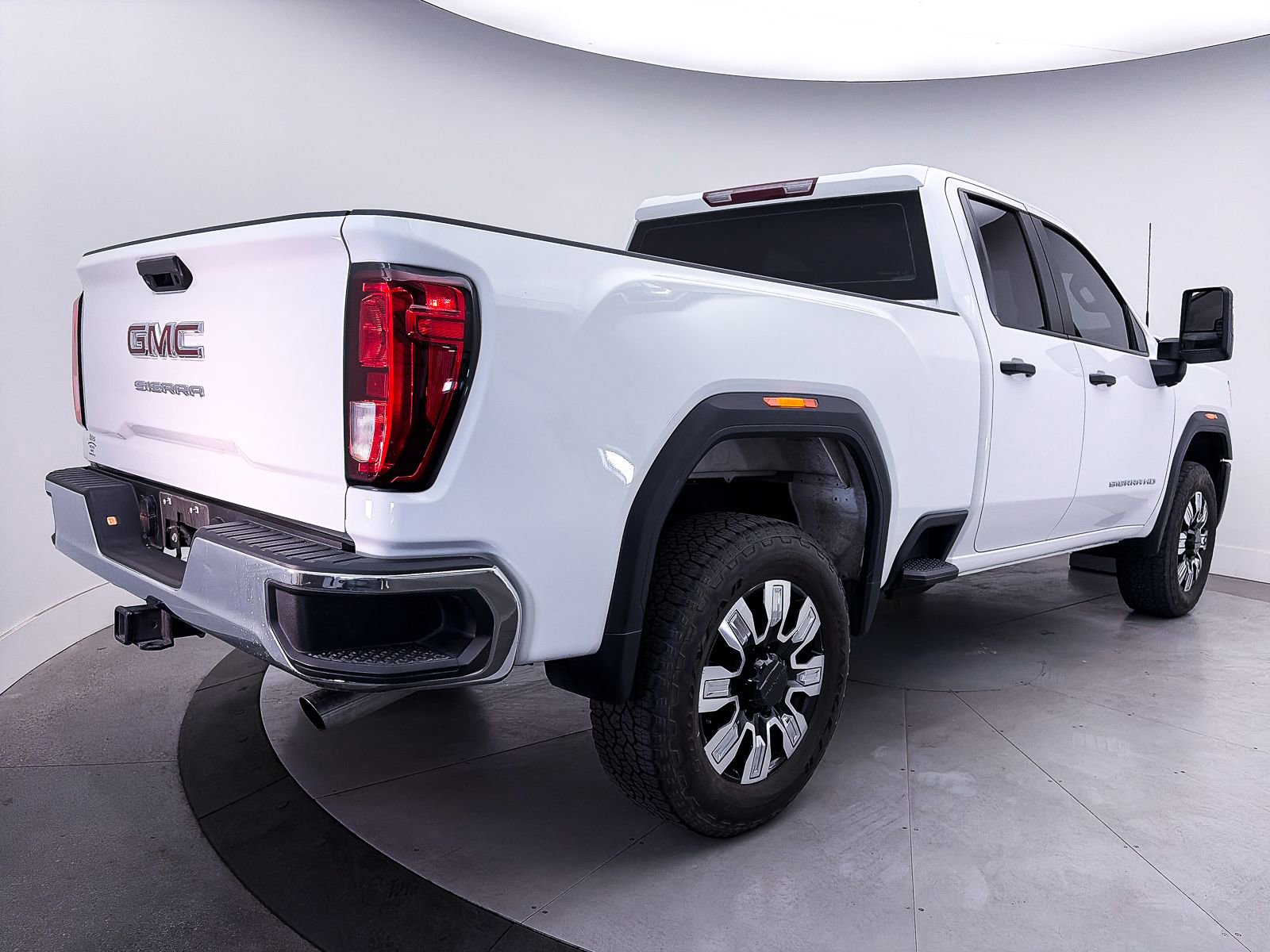 Used 2025 GMC Sierra 2500 Pro RWD image 13