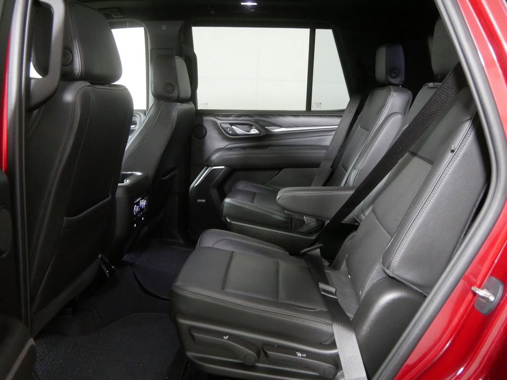 Used 2021 GMC Yukon Denali w/ Denali Premium Package AWD/4WD image 19