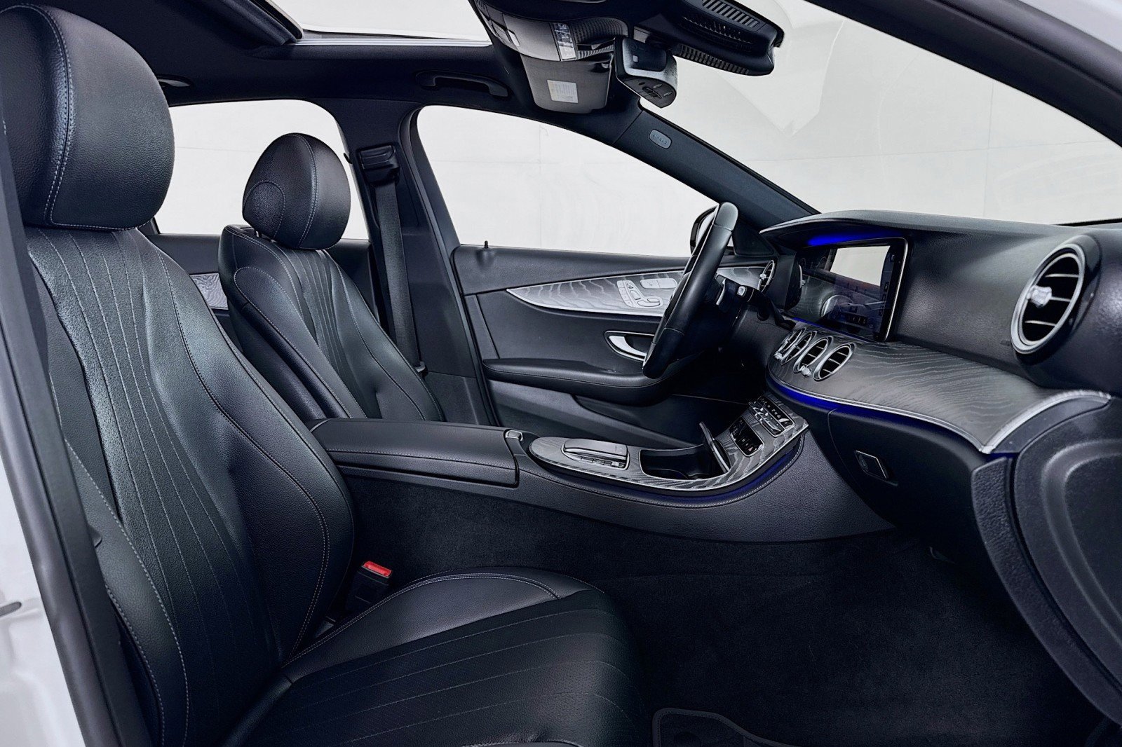 Used 2021 Mercedes-Benz E 350 Sedan image 7