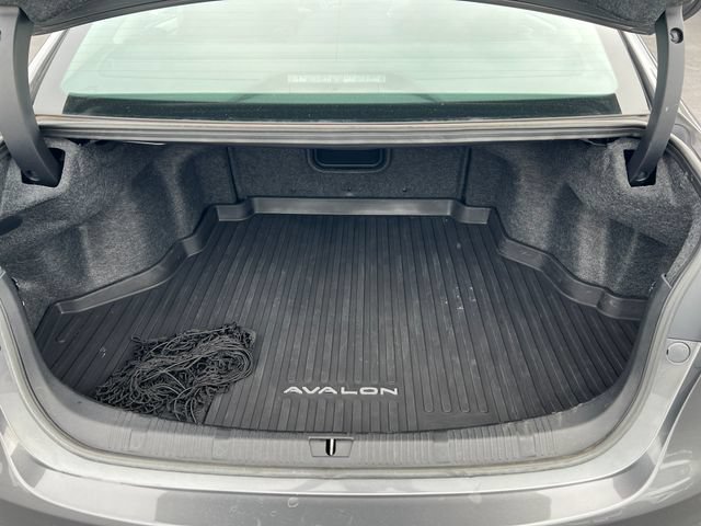 Used 2018 Toyota Avalon Limited w/ All Weather Liner Package FWD image 24