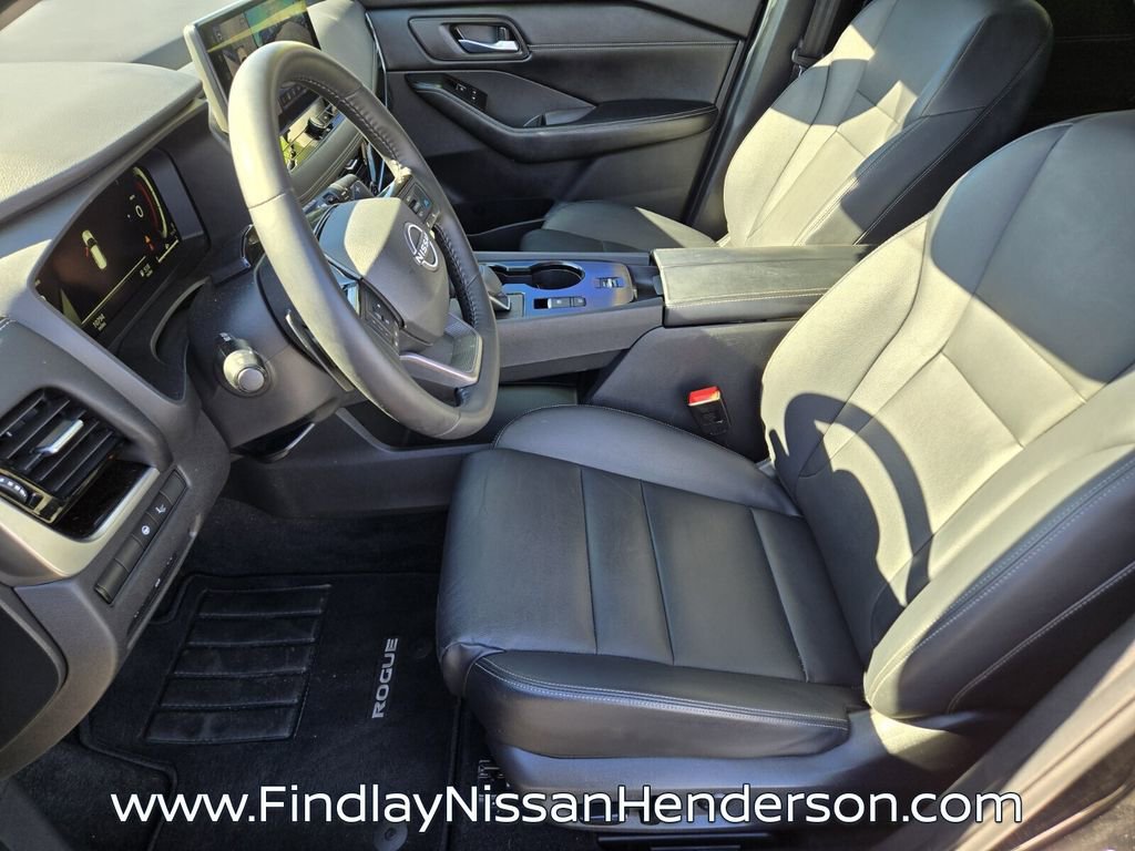 Used 2025 Nissan Rogue SL w/ Tech Package image 10
