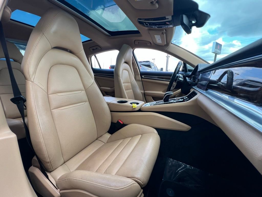 Used 2018 Porsche Panamera 4 image 29
