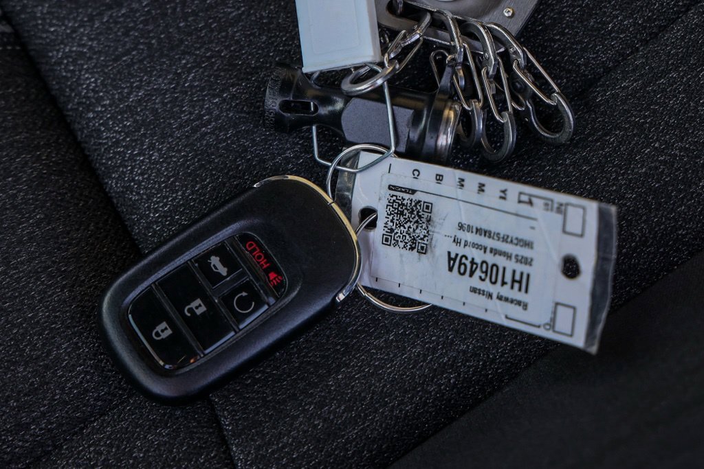Used 2025 Honda Accord Sport image 30