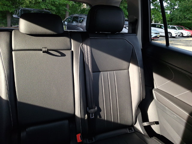 Certified 2023 Volkswagen Tiguan SE FWD image 20