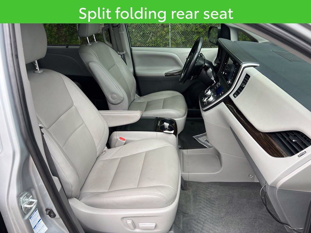 Used 2020 Toyota Sienna XLE AWD/4WD image 36