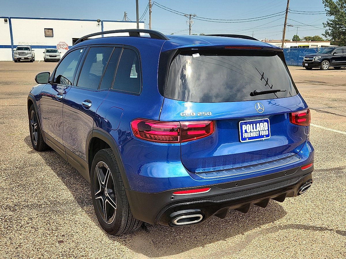 Used 2024 Mercedes-Benz GLB 250 w/ AMG Night Package image 2