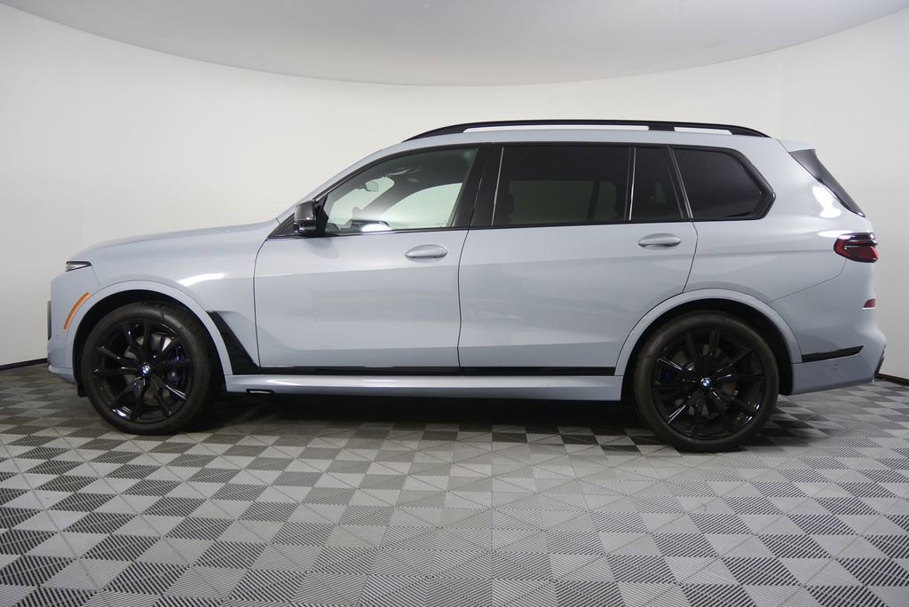 Certified 2025 BMW X7 M60i image 6