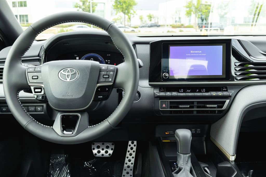 Used 2026 Toyota Camry SE FWD image 26