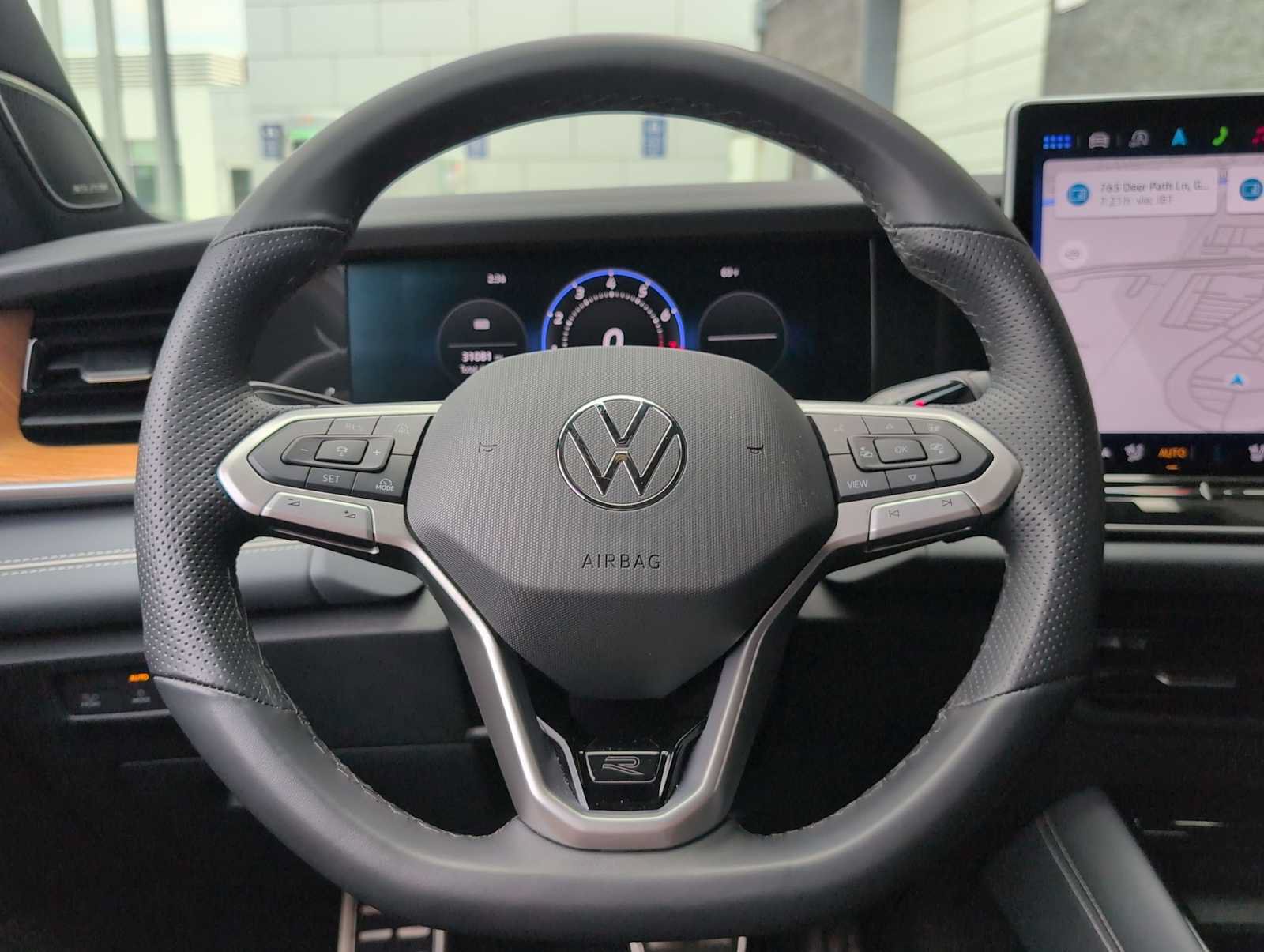 Used 2025 Volkswagen Tiguan SEL R-Line AWD/4WD image 22