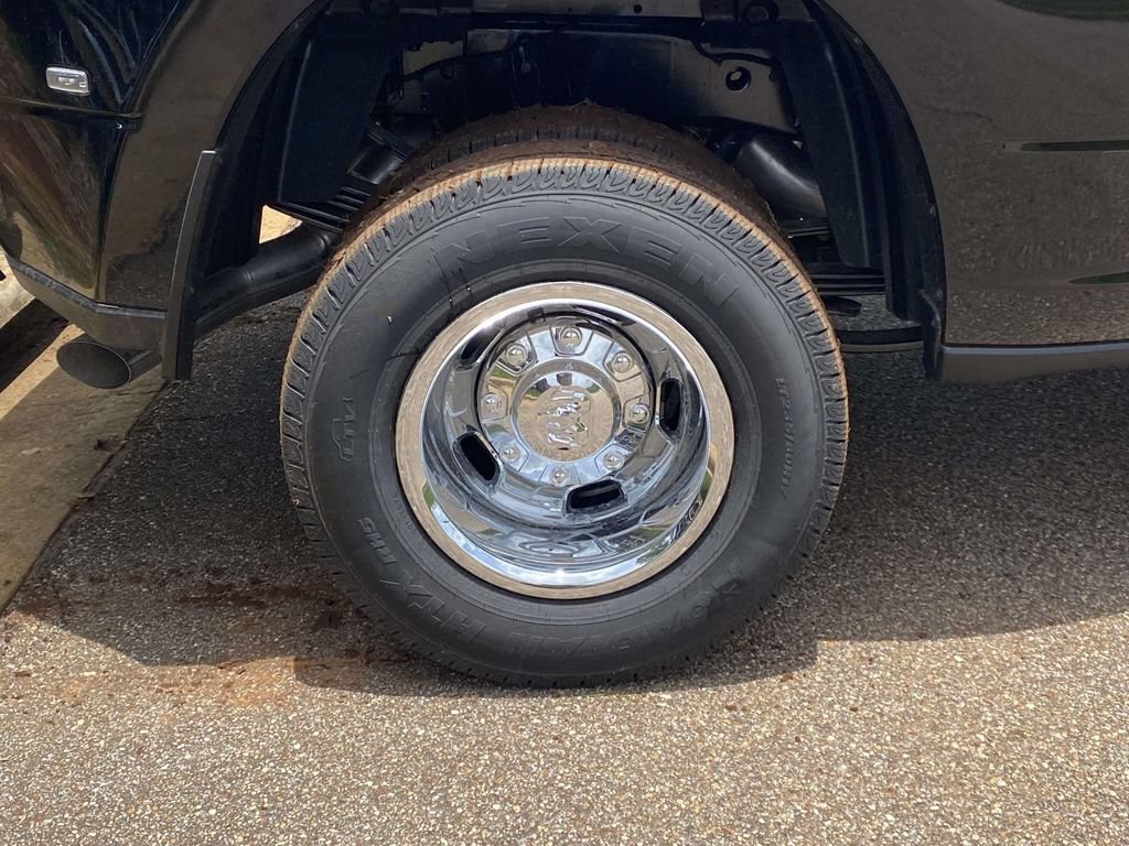 New 2026 RAM 3500 Tradesman AWD/4WD image 38