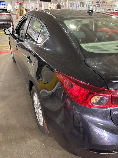 Used 2014 MAZDA MAZDA3 i Touring w/ Technology Package FWD image 2