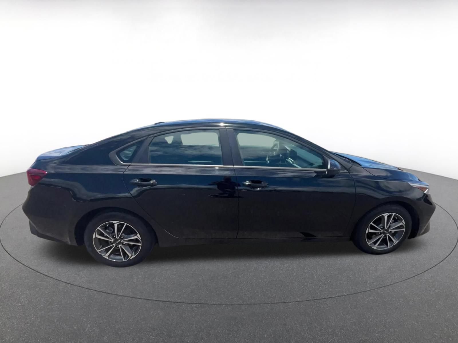 Used 2024 Kia Forte LXS FWD image 15