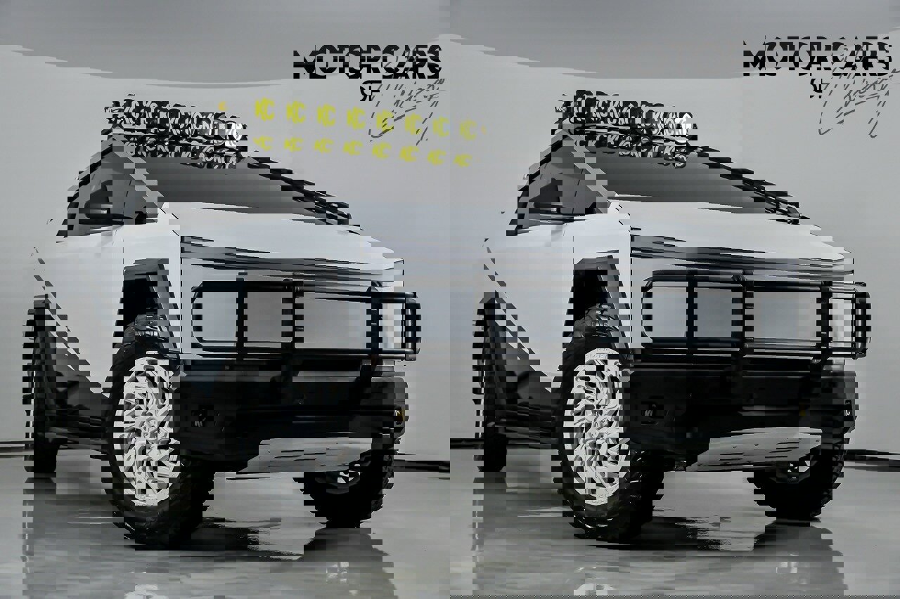 Used 2024 Tesla Cybertruck AWD Crew Cab image 1