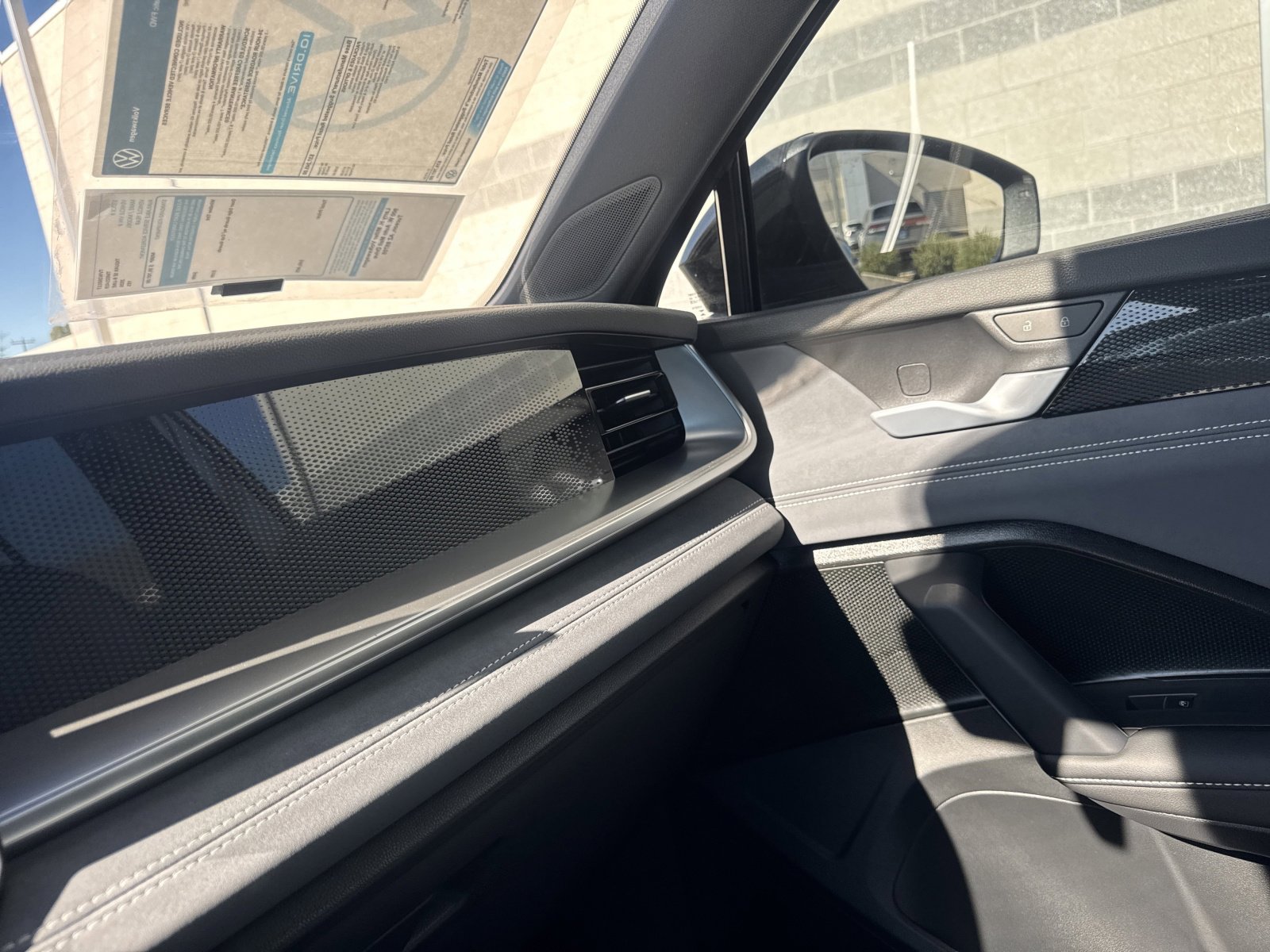 New 2026 Volkswagen Tiguan SE R-Line image 24