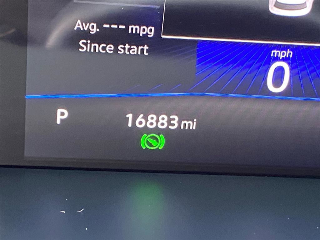 Used 2024 Volkswagen Taos SE w/ Panoramic Sunroof Package image 16