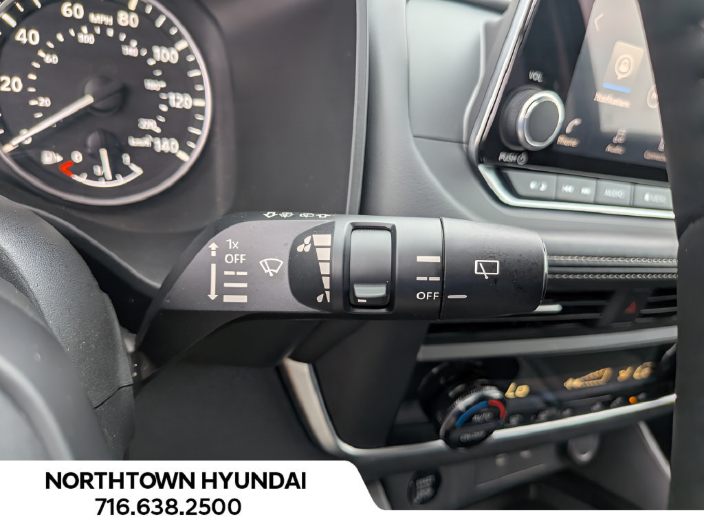 Used 2026 Nissan Rogue SV AWD/4WD image 24