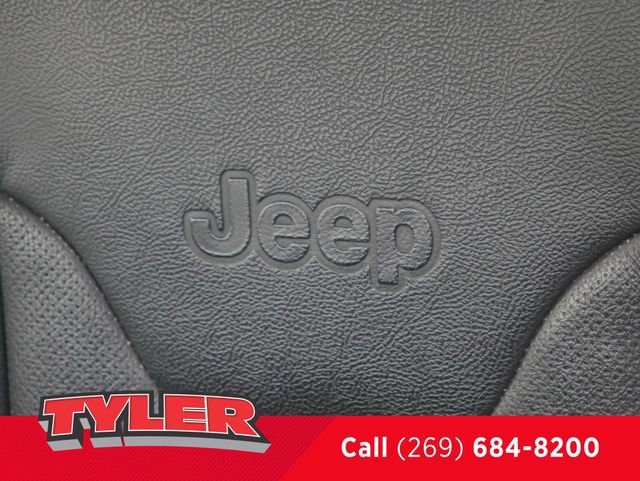 Used 2022 Jeep Compass Latitude image 40