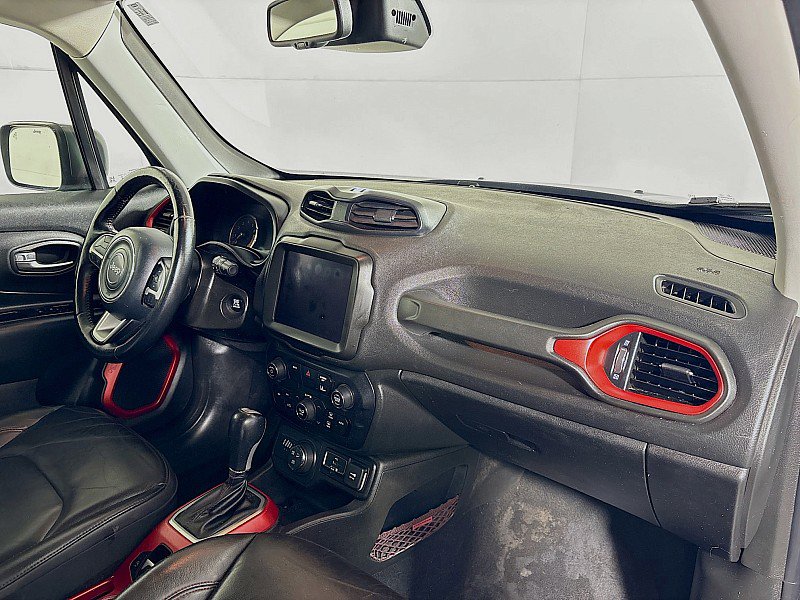 Used 2021 Jeep Renegade Trailhawk AWD/4WD image 27