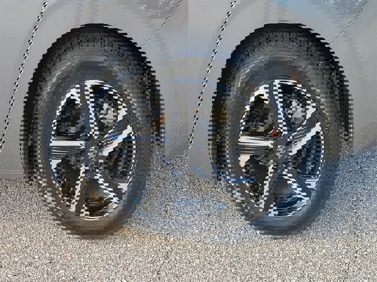 Used 2024 Nissan Sentra SV image 5