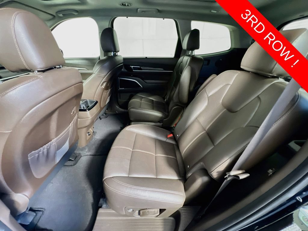 Used 2020 Kia Telluride SX w/ Towing Package FWD image 27