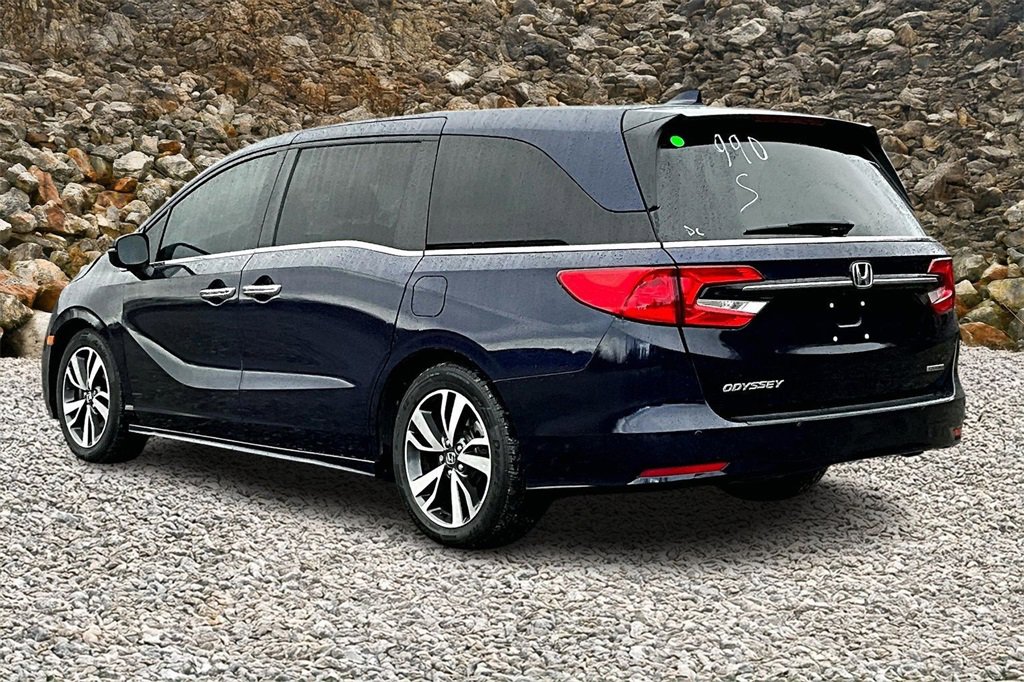 Used 2023 Honda Odyssey Touring image 11