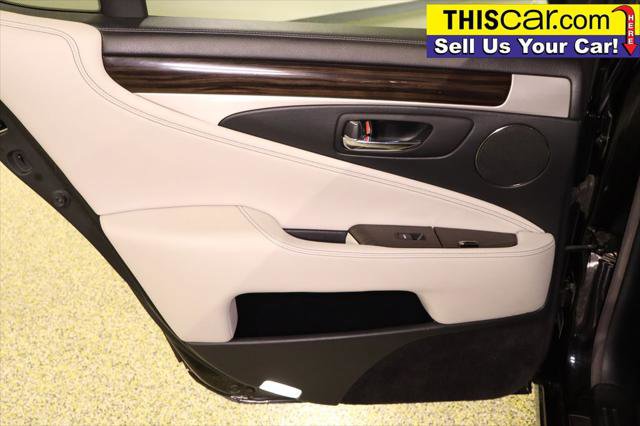 Used 2016 Lexus LS 460 w/ Comfort Package image 32