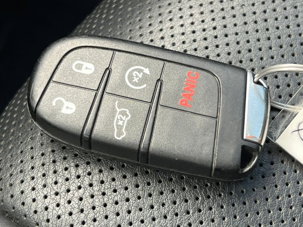 Used 2017 Jeep Grand Cherokee Summit AWD/4WD image 33