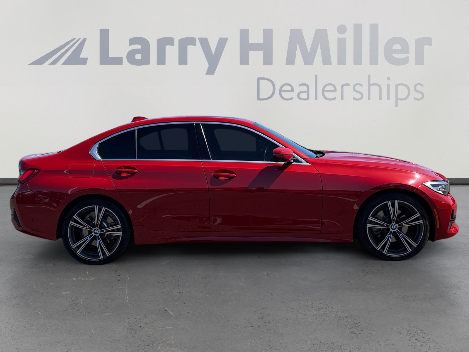 Used 2020 BMW 330i Sedan w/ Parking Assistance Package RWD image 6
