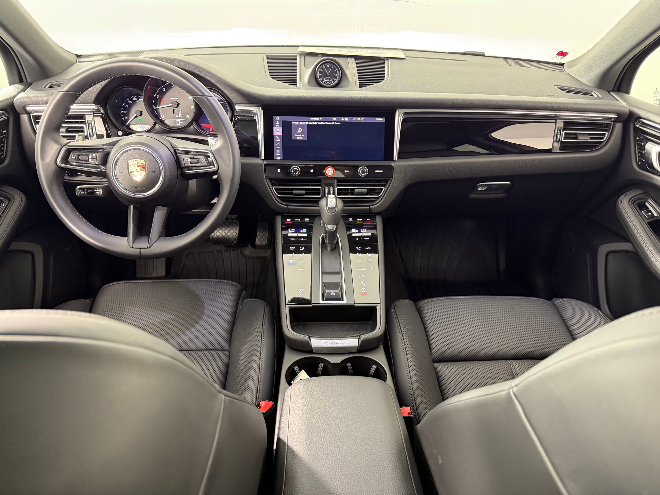 New 2025 Porsche Macan image 18