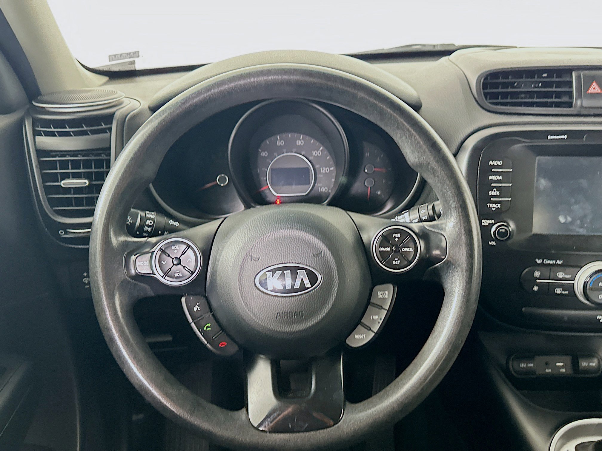 Used 2018 Kia Soul + image 17