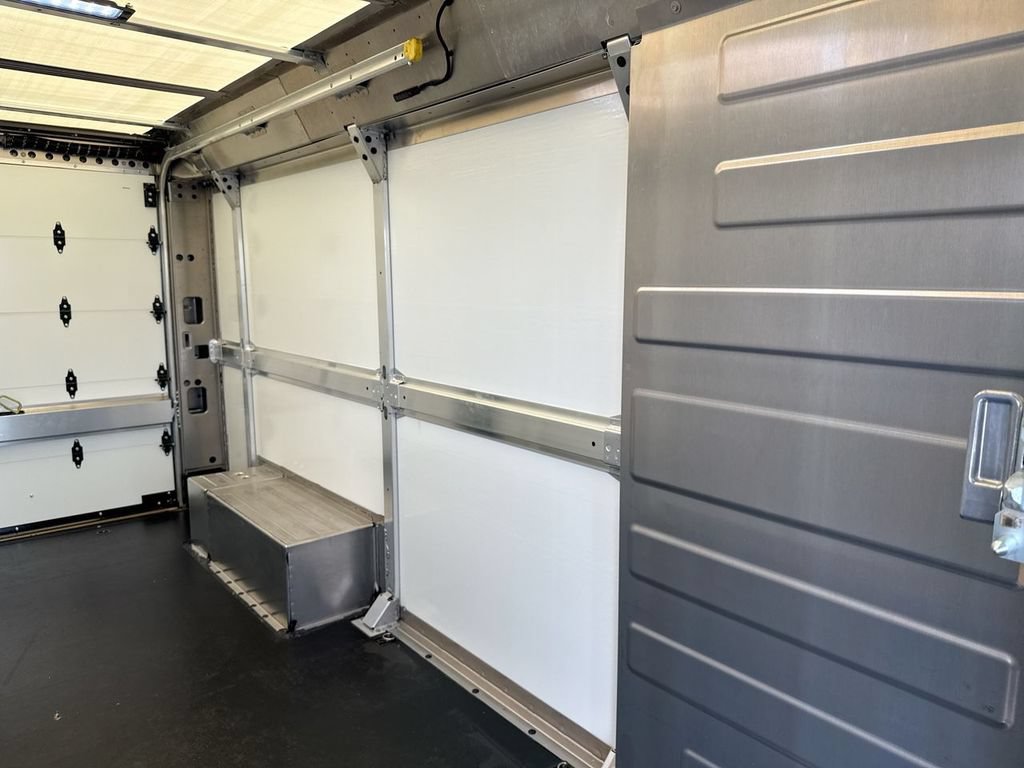 Used 2024 Chevrolet Brightdrop 600 w/ Battery Pack, Max Range AWD/4WD image 37