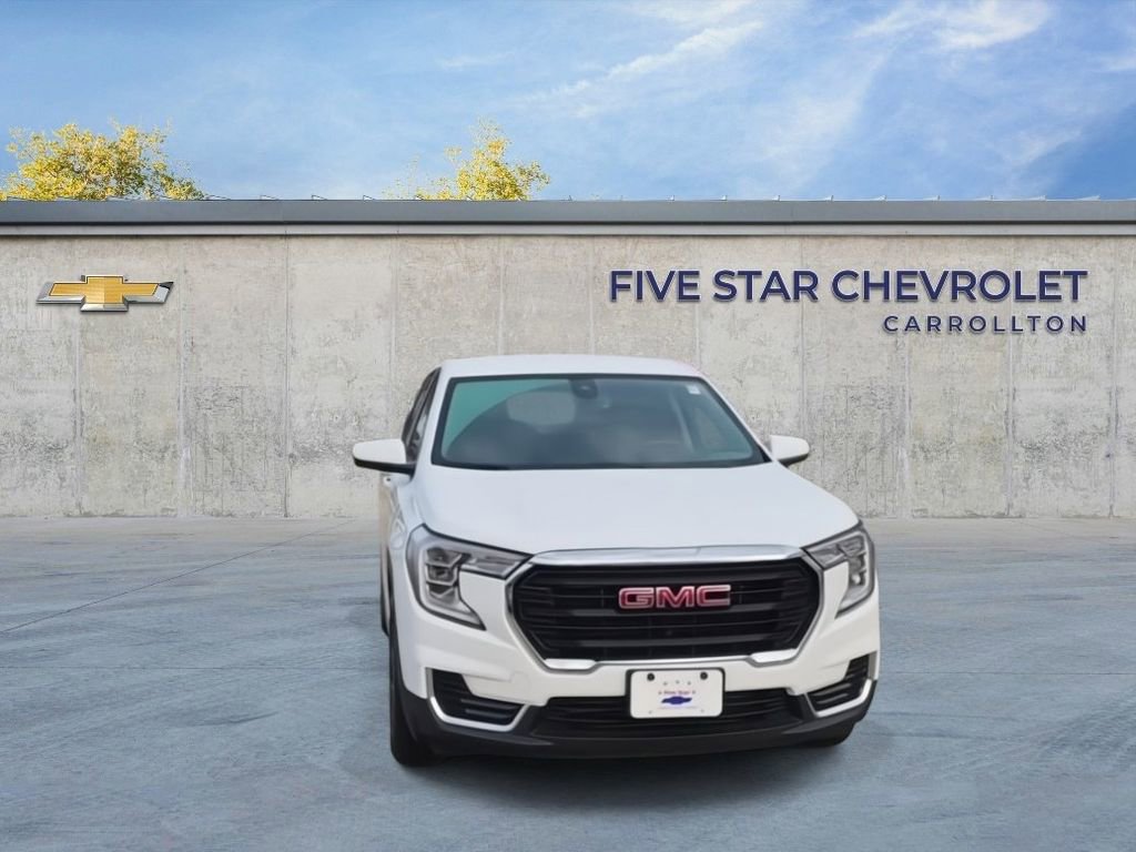 Certified 2024 GMC Terrain SLE image 3