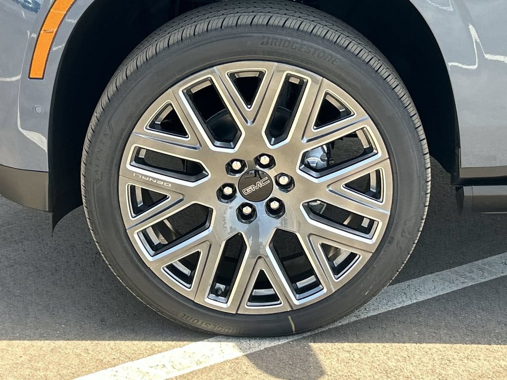 New 2026 GMC Yukon Denali Ultimate AWD/4WD image 34