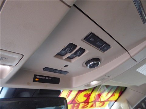 Used 2019 Chevrolet Suburban LT image 19