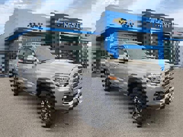 Used 2017 Toyota Tacoma SR5 image 1