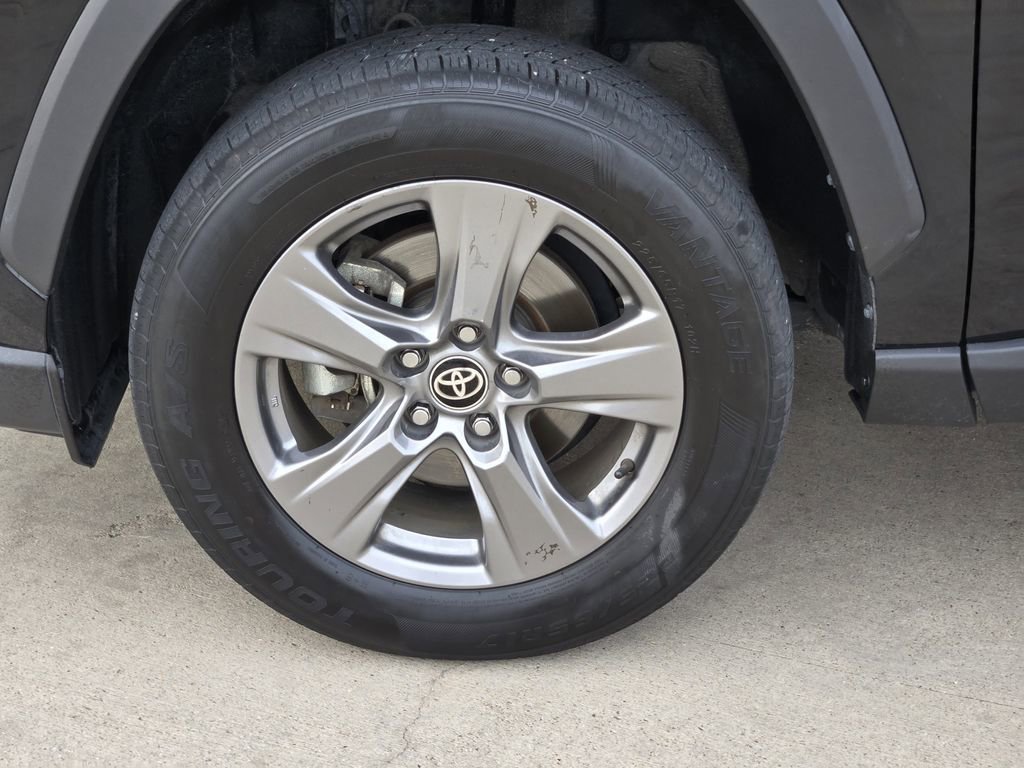 Used 2024 Toyota RAV4 XLE image 7