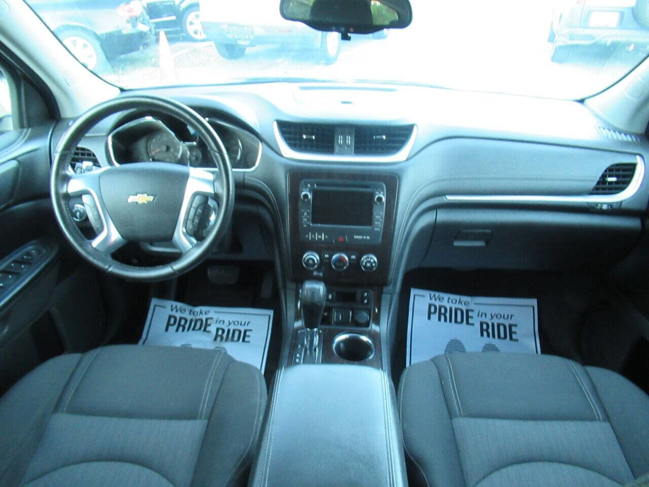 Used 2015 Chevrolet Traverse LT image 17