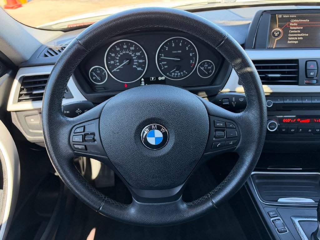 Used 2014 BMW 320i xDrive Sedan AWD/4WD image 12
