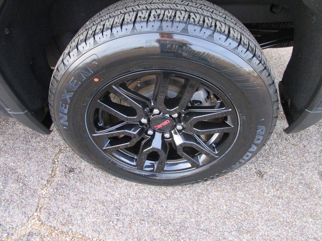 Used 2021 GMC Sierra 1500 Elevation image 14