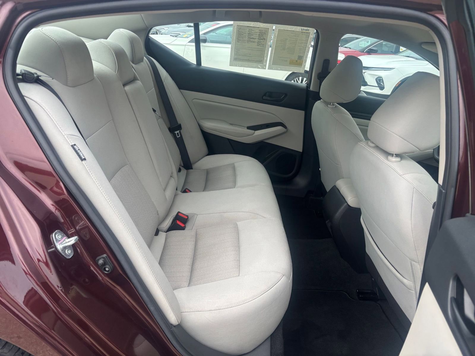 Used 2025 Nissan Altima 2.5 SV FWD image 25
