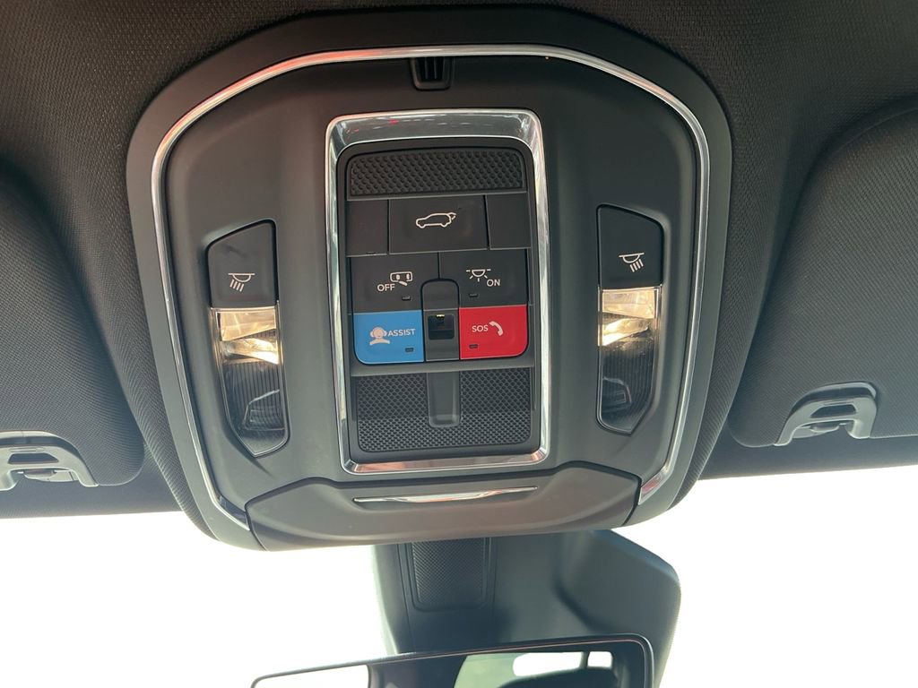 Used 2024 Jeep Wagoneer Series II image 24