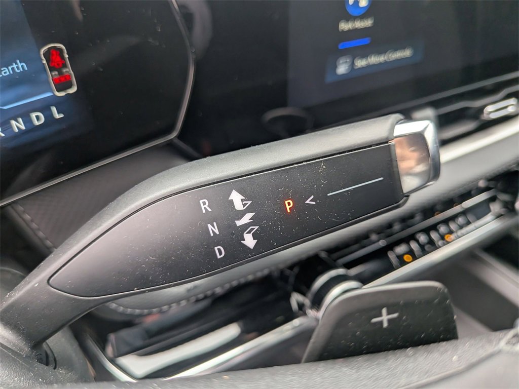 Used 2025 Chevrolet Equinox LT image 18