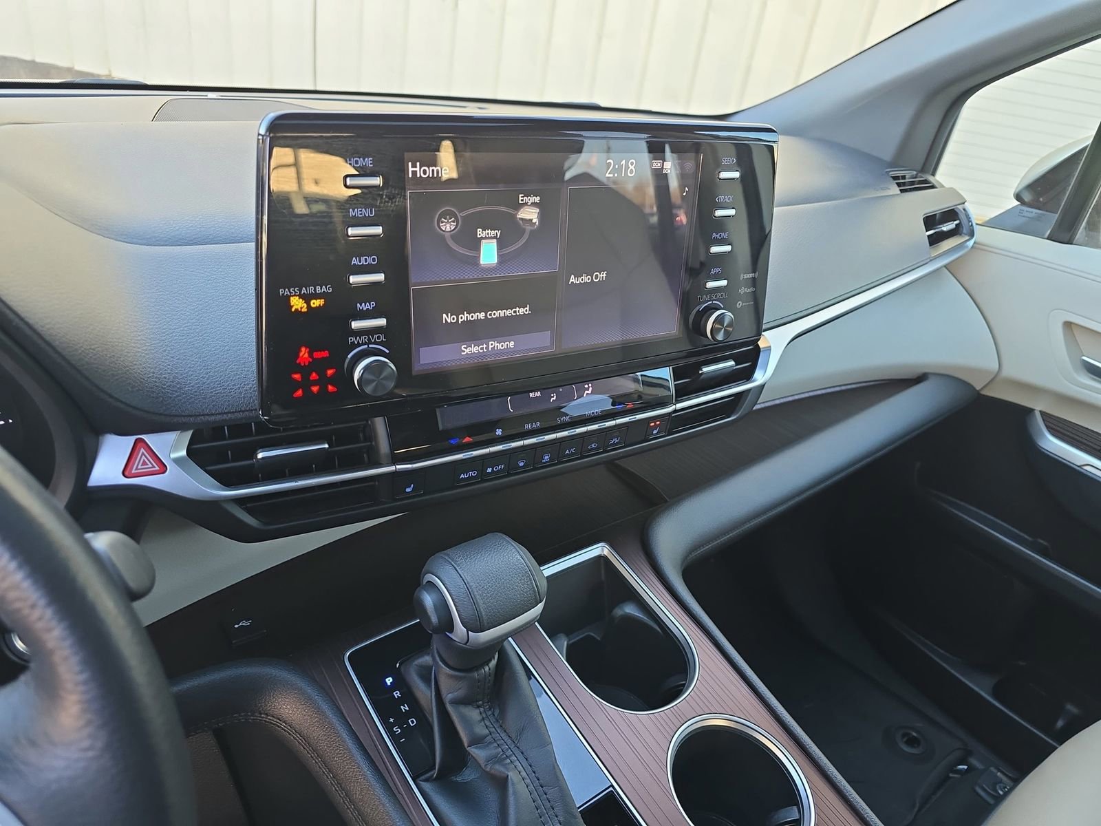 Used 2022 Toyota Sienna XLE image 26