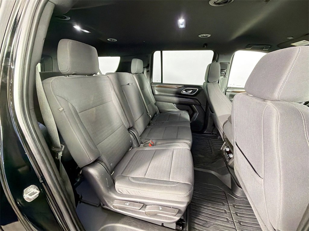 Used 2022 GMC Yukon XL SLE image 24