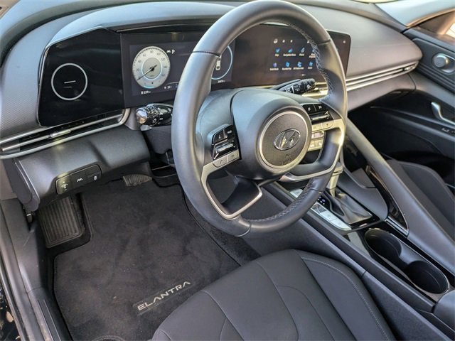 Certified 2023 Hyundai Elantra SEL w/ Convenience Package image 16
