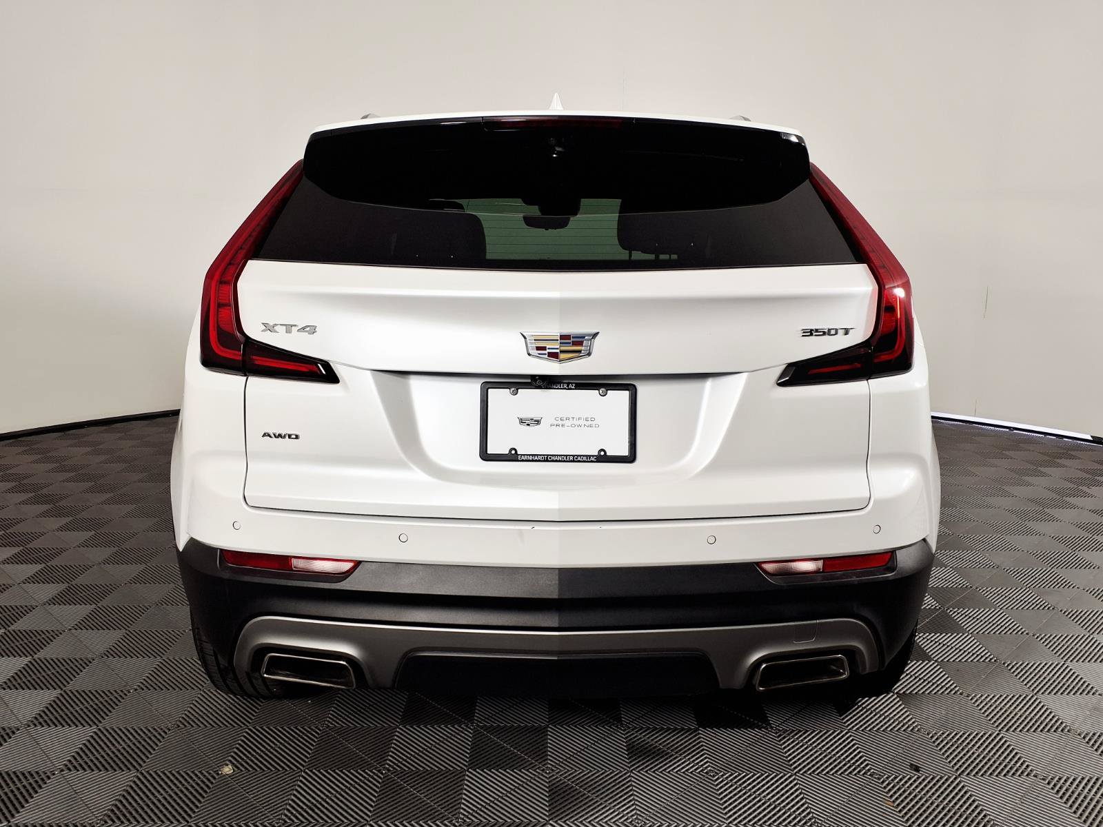Certified 2023 Cadillac XT4 Premium Luxury w/ Technology Package AWD/4WD image 5