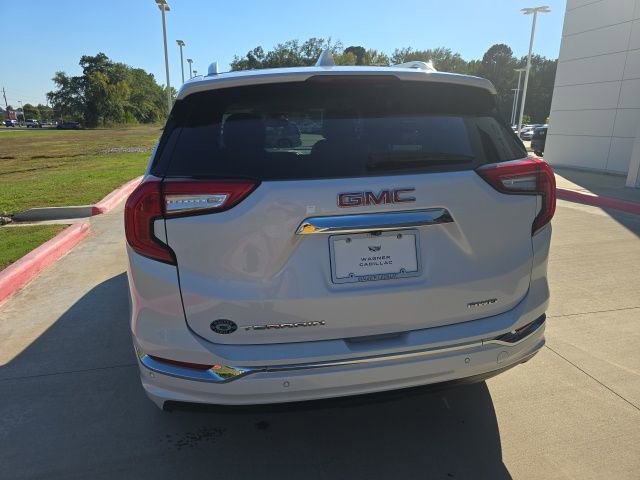 Used 2023 GMC Terrain Denali image 4