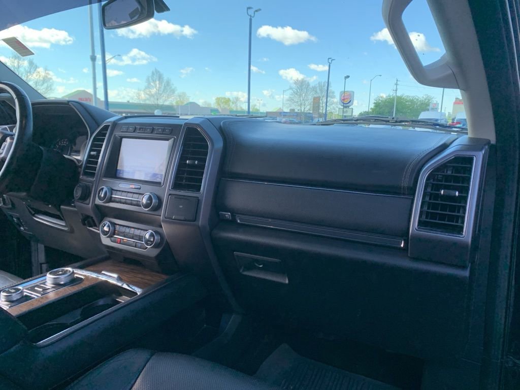 Used 2021 Ford Expedition Max Platinum AWD/4WD image 30