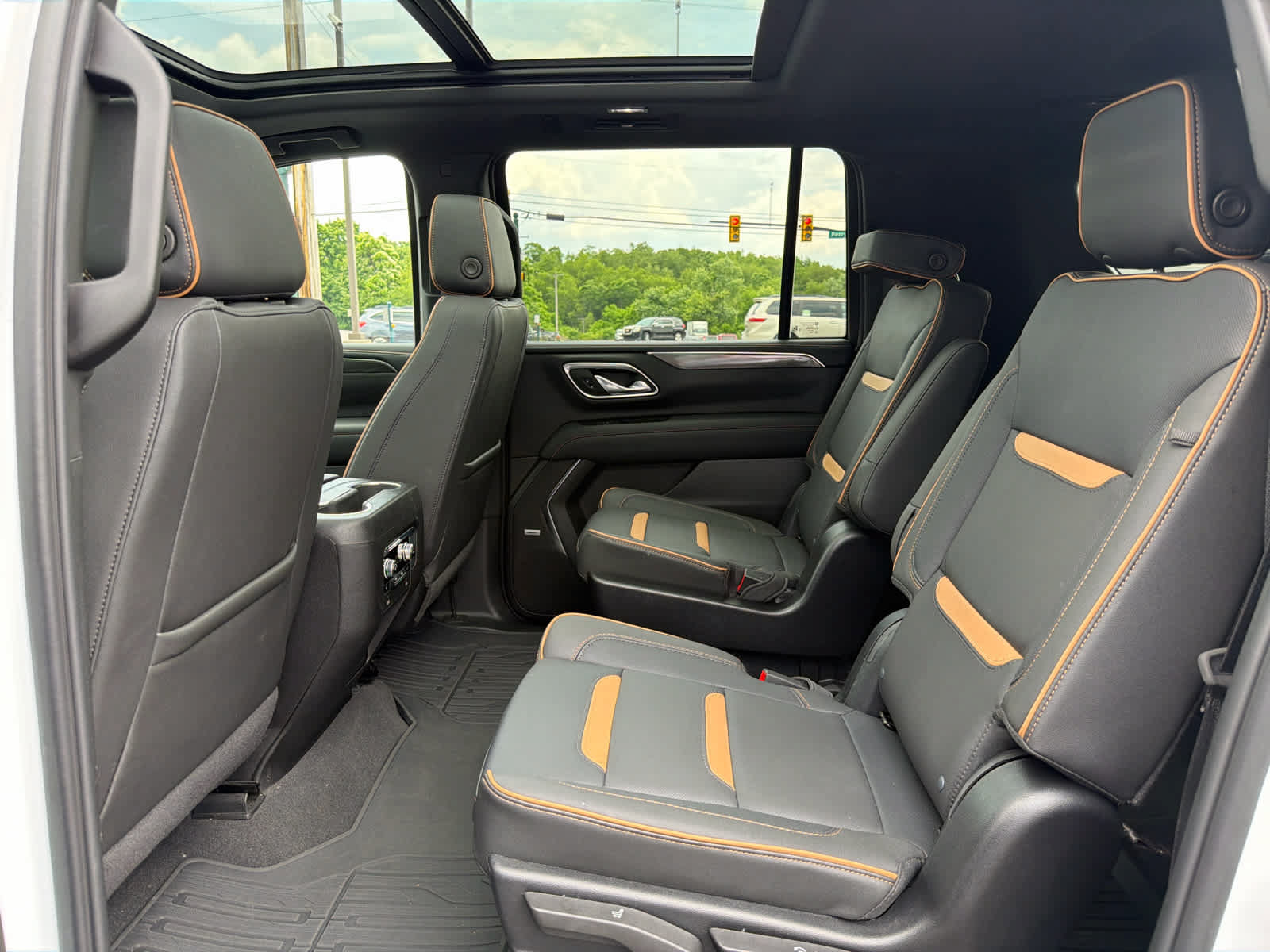 Used 2024 GMC Yukon XL AT4 w/ Max Trailering Package AWD/4WD image 24